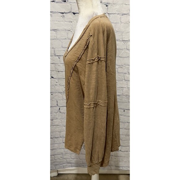 Talulah Anthropologie Tan Oversized V- Neck Long Sleeve Pullover Top Small - Picture 2 of 5